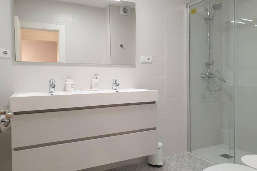 Nuevo-casco Histórico-parking Gratuito. Apartamento Oviedo